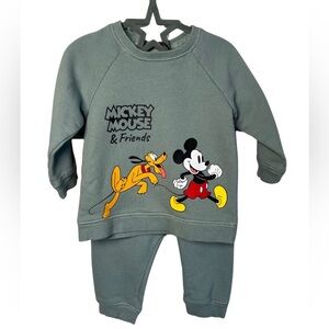 H&M Mickey Mouse & Friends Green Sweatshirt and Pants Set 6-9 Months Baby